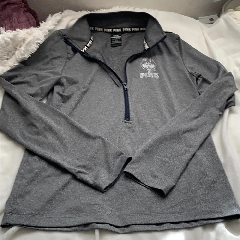 Victoria’s Secret workout shirt - Picture 2 of 7